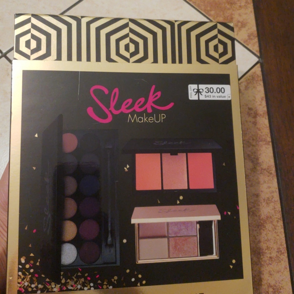Ulta Beauty Sleek Kit